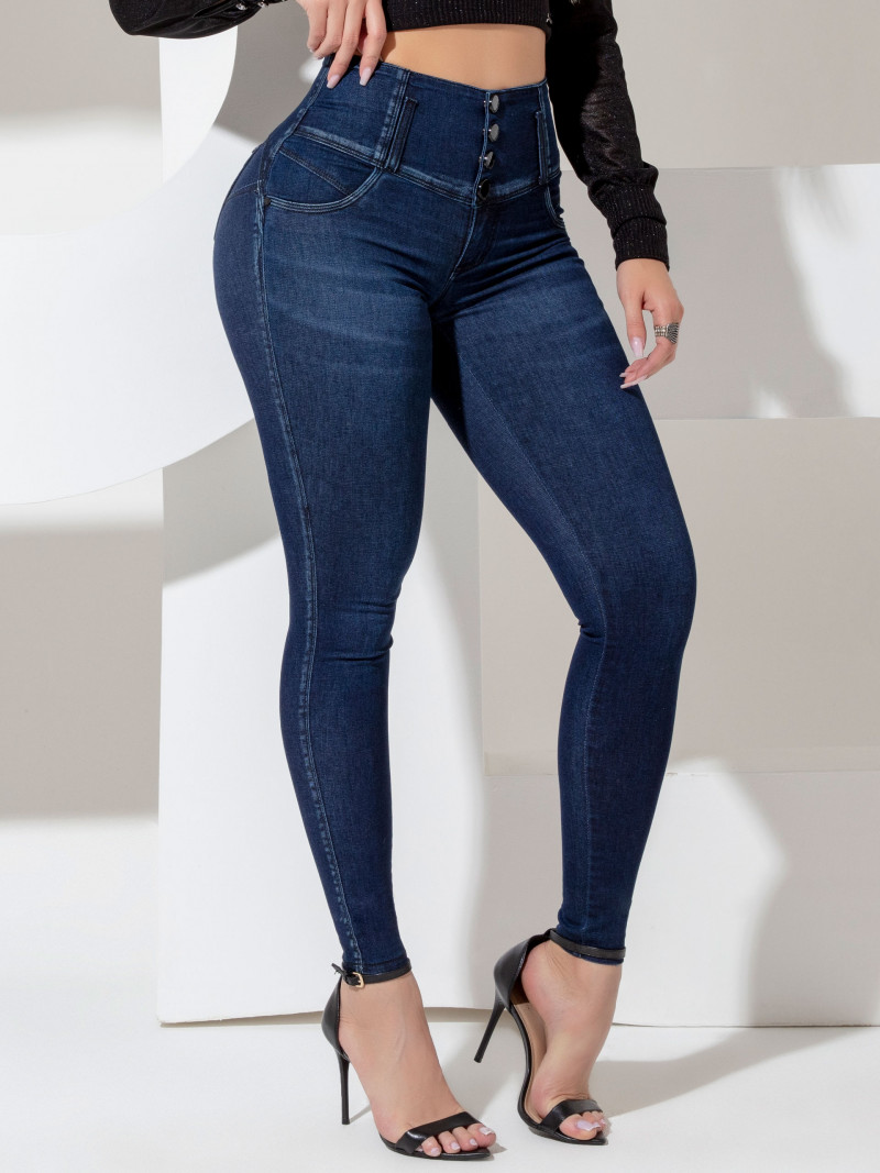 Calça jeans feminina cós largo empina bumbum